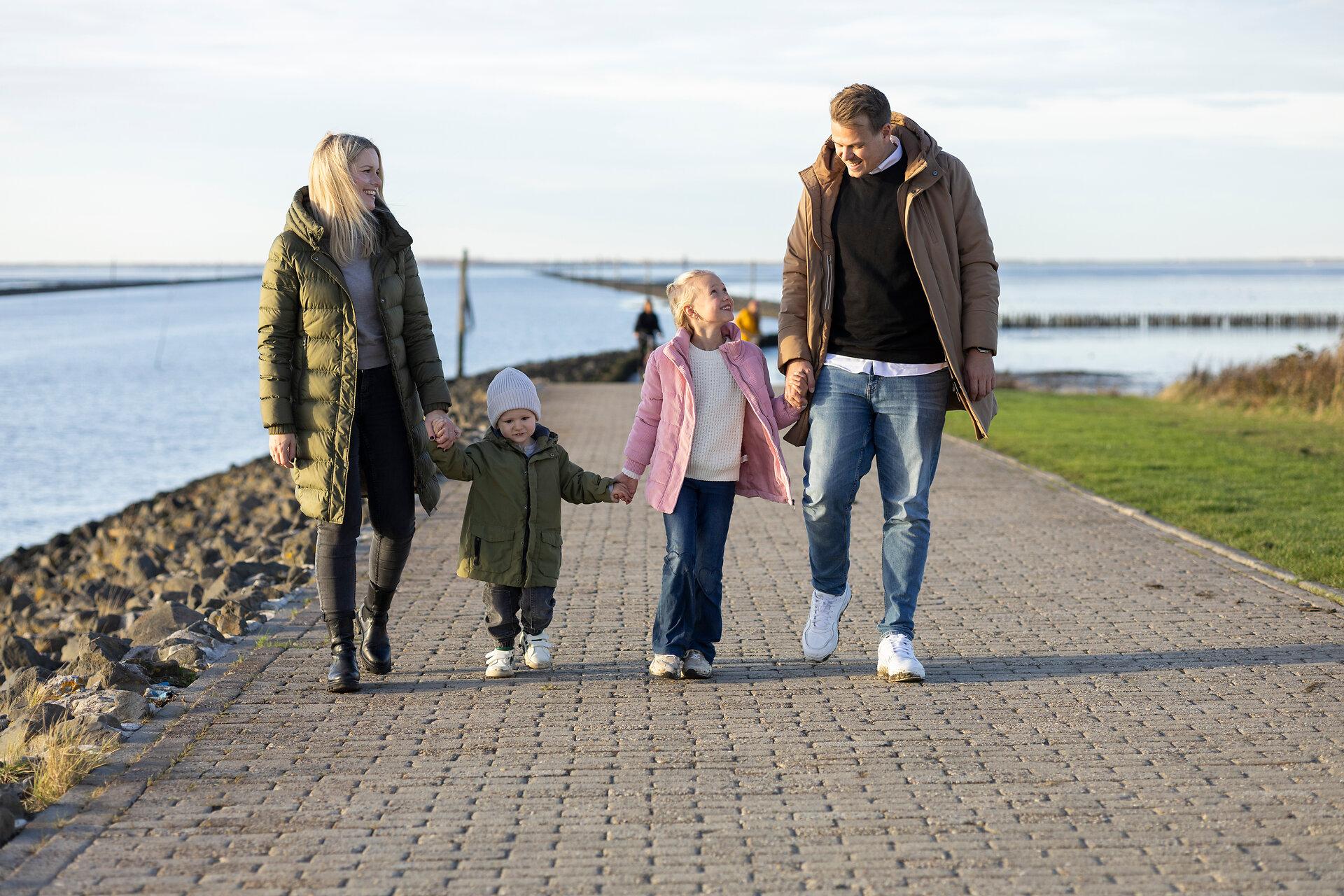 Familienausflug am Naturstrand in Bensersiel
