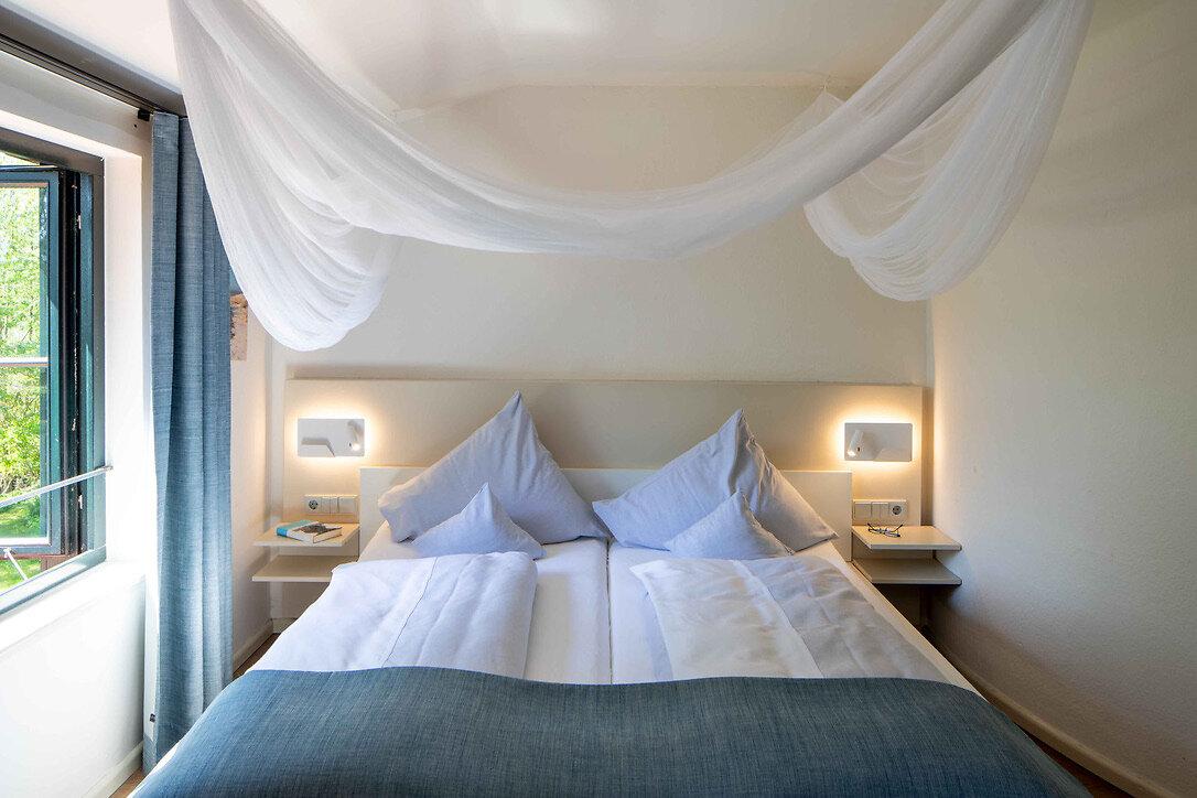 Hotelbett im Nakuk Hotel