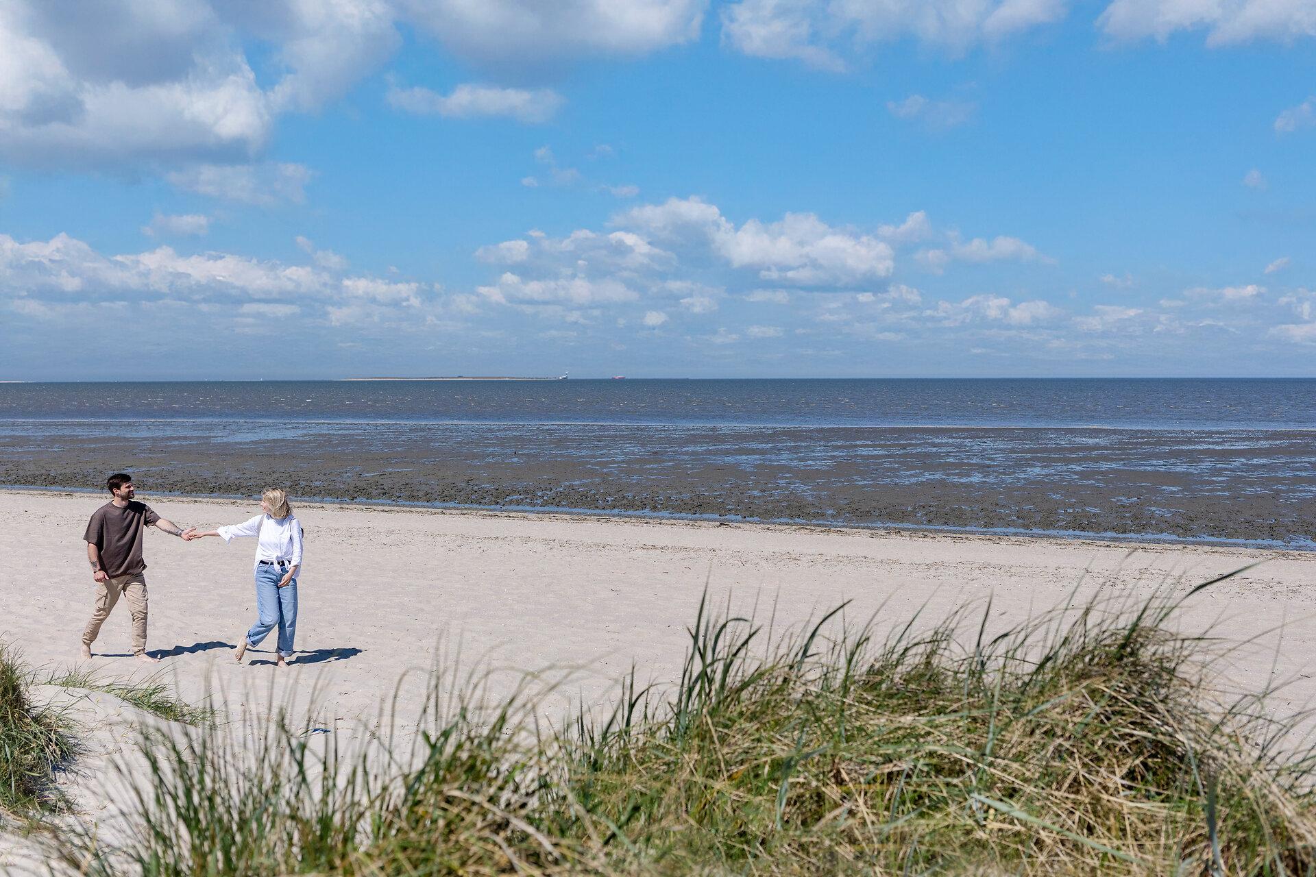 Pärchen am Strand von Schillig